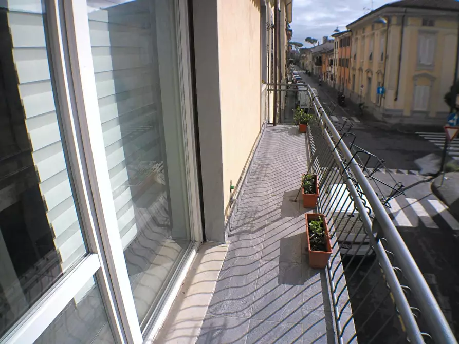 Immagine 17 di Appartamento in vendita  a Carrara