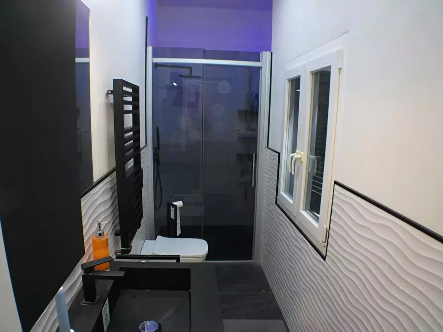 Immagine 13 di Appartamento in vendita  a Carrara