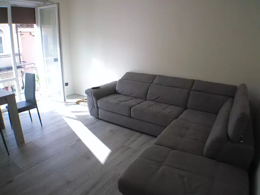 Immagine 1 di Appartamento in vendita  a Carrara