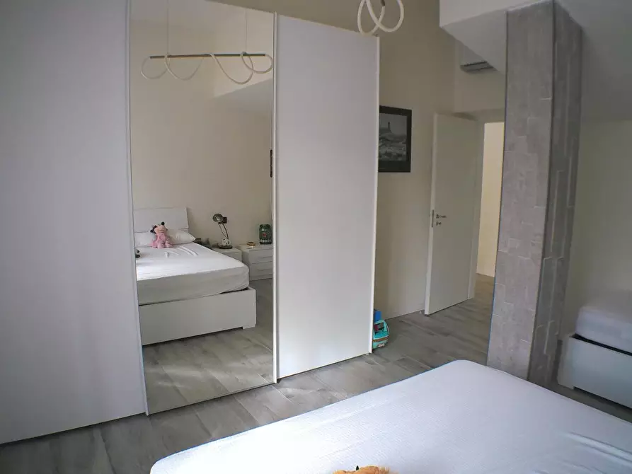 Immagine 21 di Appartamento in vendita  a Carrara