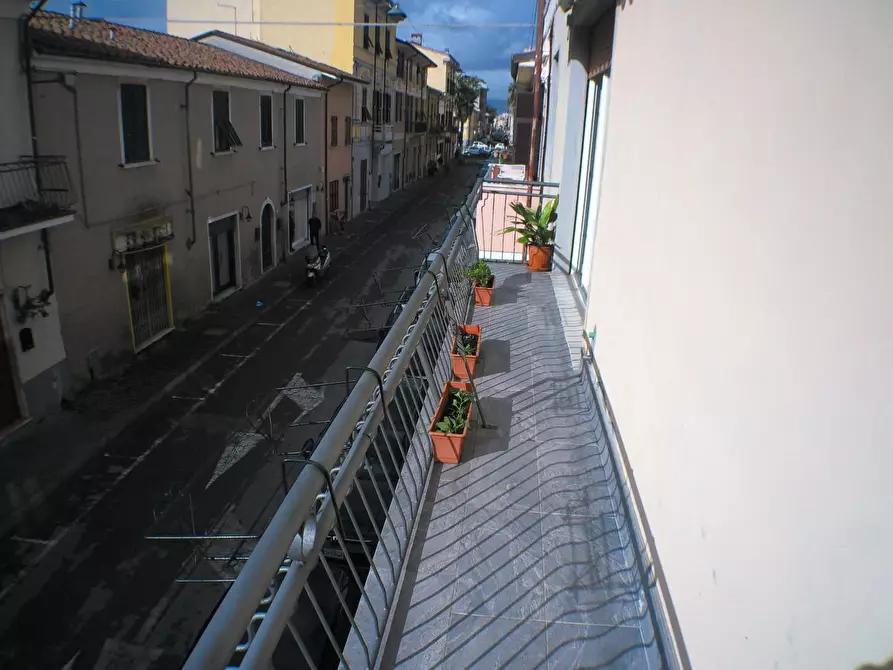 Immagine 18 di Appartamento in vendita  a Carrara