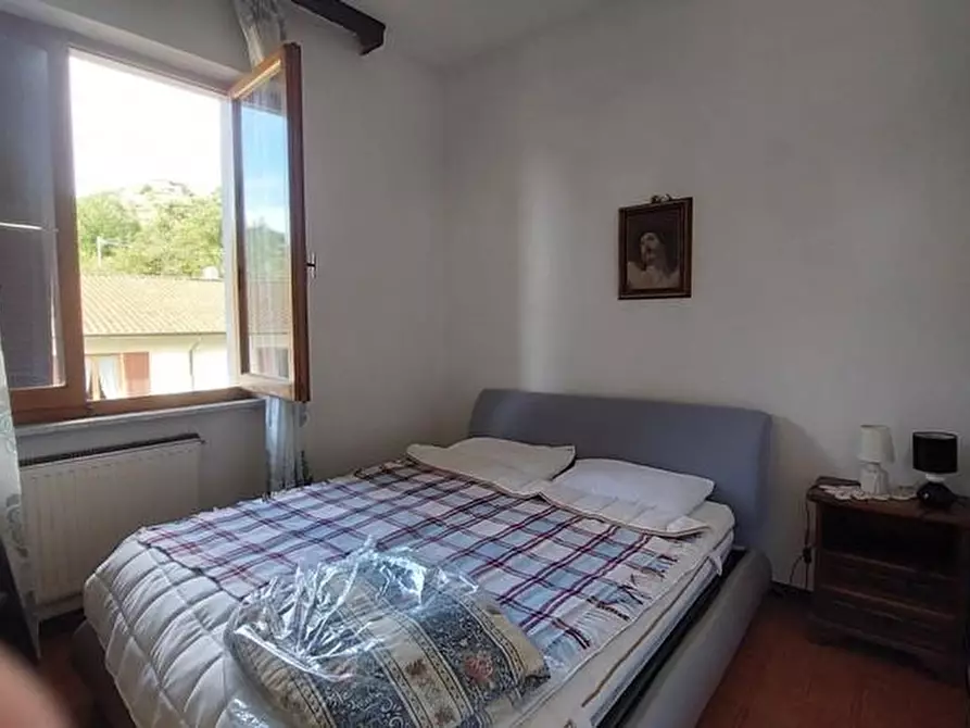 Immagine 12 di Casa semindipendente in vendita  a Massa