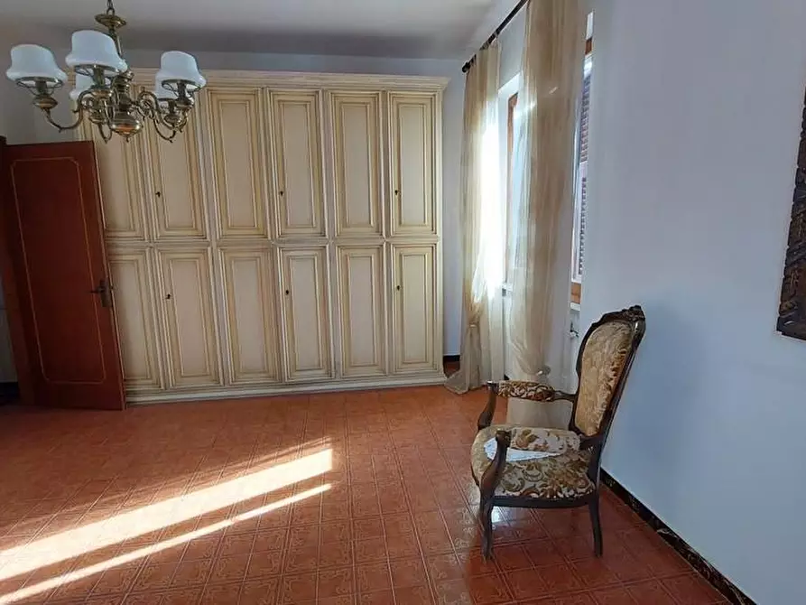 Immagine 14 di Casa semindipendente in vendita  a Massa