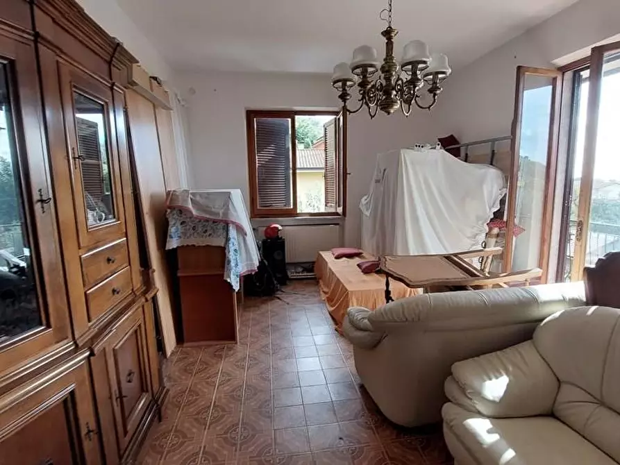 Immagine 9 di Casa semindipendente in vendita  a Massa