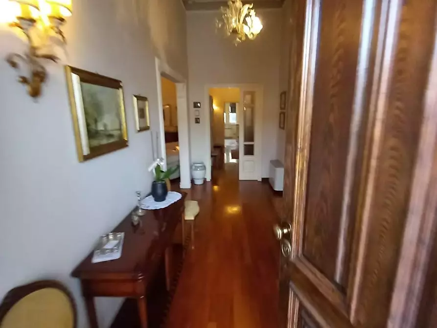 Immagine 60 di Villa in vendita  a Cascina