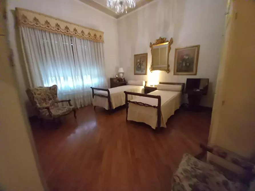Immagine 47 di Villa in vendita  a Cascina