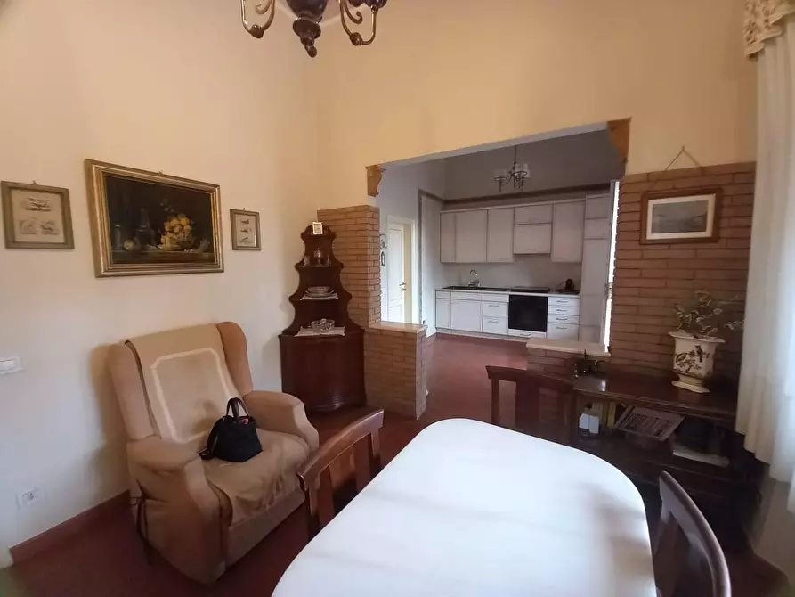 Immagine 33 di Villa in vendita  a Cascina
