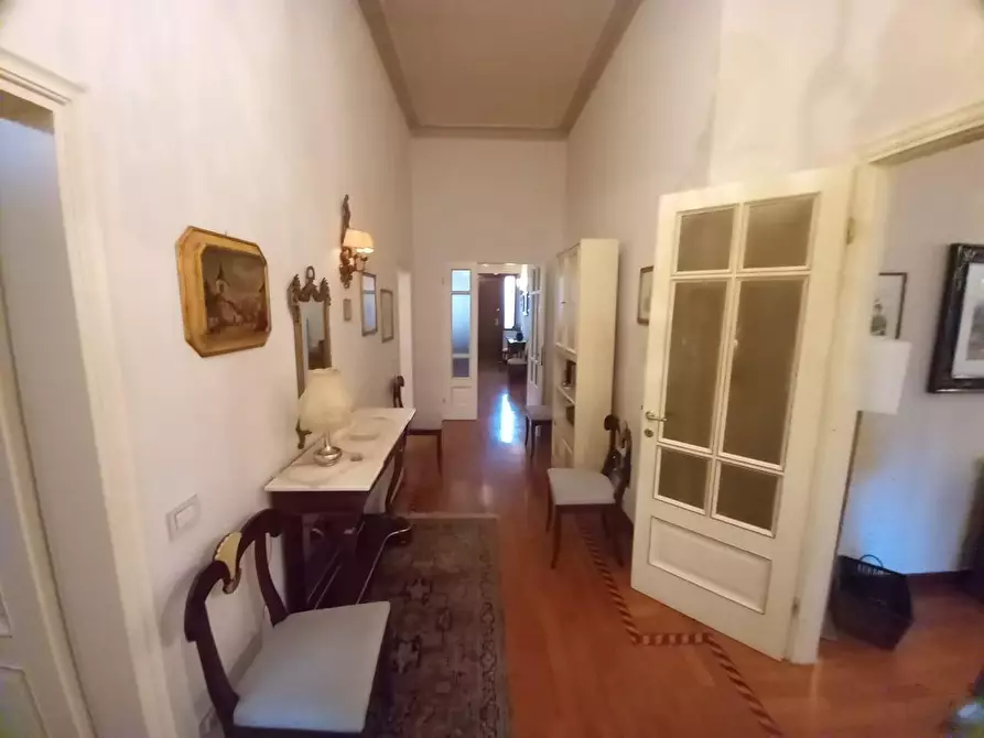 Immagine 42 di Villa in vendita  a Cascina