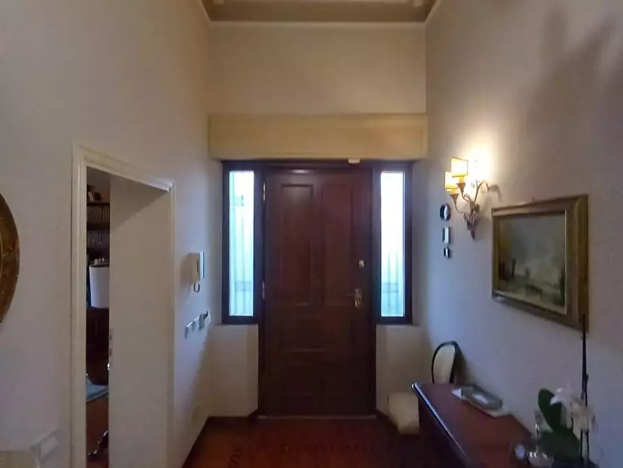 Immagine 36 di Villa in vendita  a Cascina