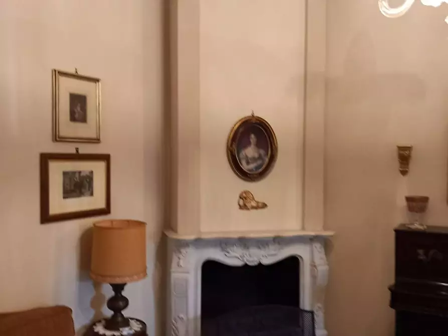 Immagine 11 di Villa in vendita  a Cascina