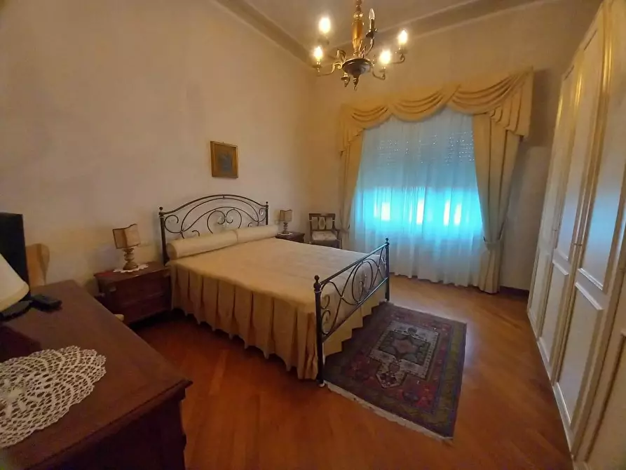 Immagine 73 di Villa in vendita  a Cascina