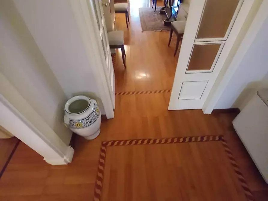 Immagine 61 di Villa in vendita  a Cascina