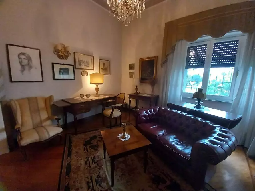 Immagine 13 di Villa in vendita  a Cascina