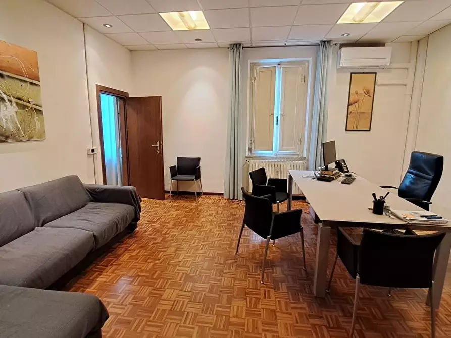 Immagine 7 di Villa in vendita  a Rosignano Marittimo