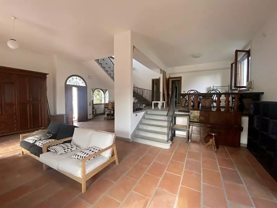 Immagine 6 di Villa in vendita  a Pisa