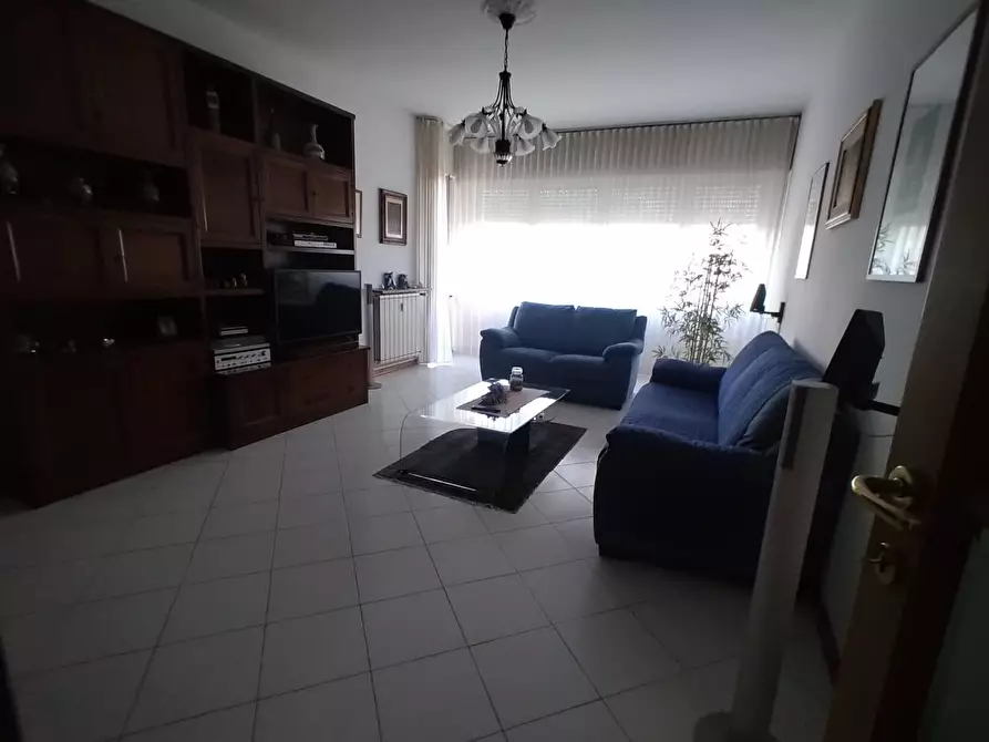 Immagine 5 di Appartamento in vendita  a Carrara