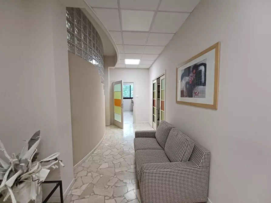 Immagine 7 di Ufficio in vendita  a Empoli