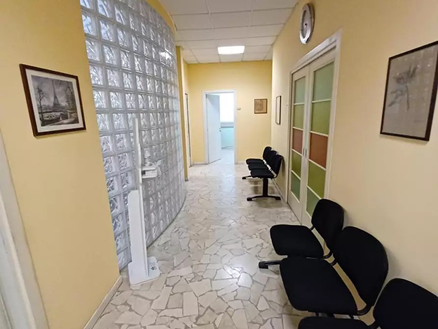 Immagine 4 di Ufficio in vendita  a Empoli