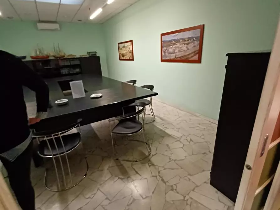 Immagine 3 di Ufficio in vendita  a Empoli