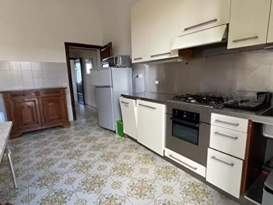 Immagine 9 di Appartamento in affitto  a Pisa