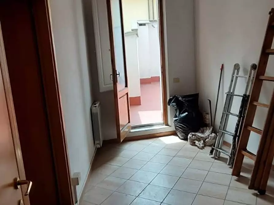 Immagine 11 di Appartamento in vendita  a Empoli