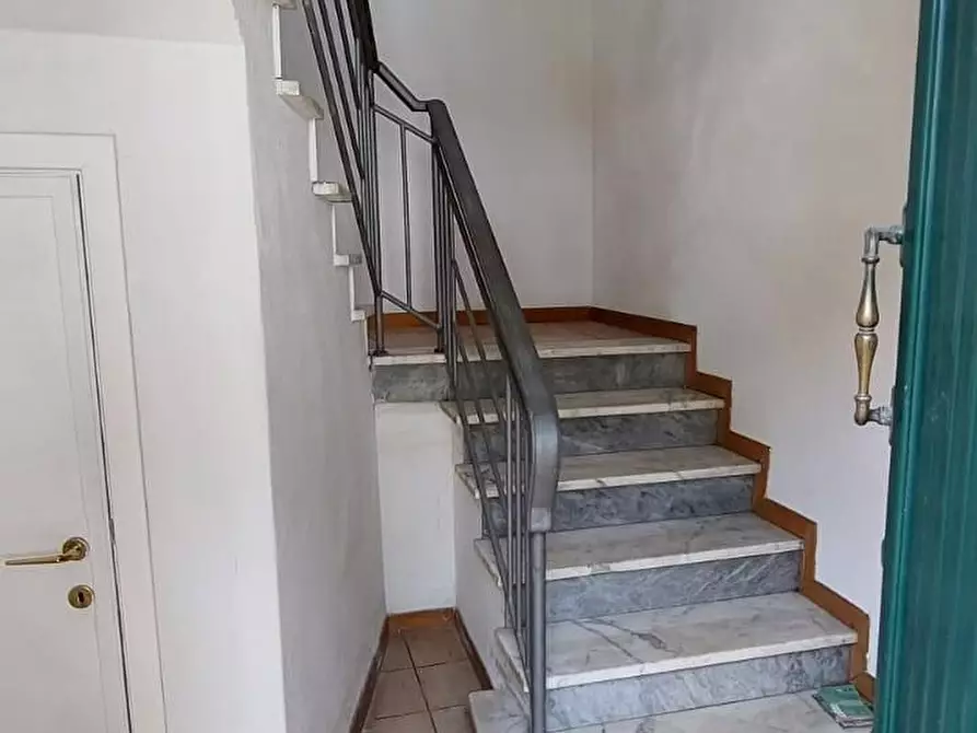 Immagine 2 di Appartamento in vendita  a Empoli