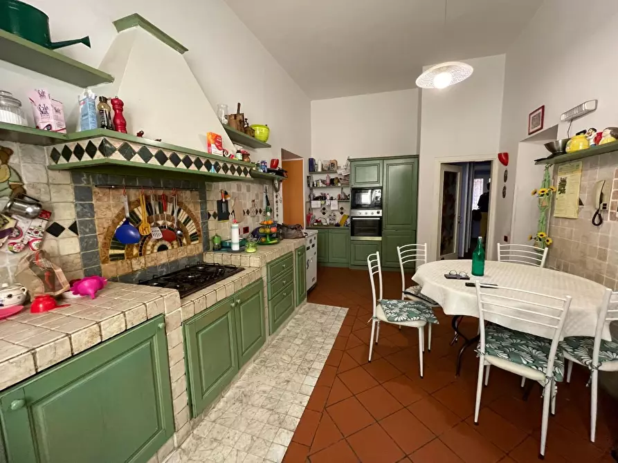 Immagine 29 di Appartamento in vendita  a Lucca