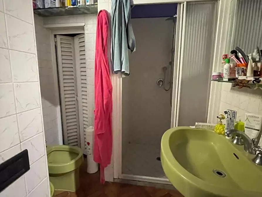 Immagine 15 di Appartamento in vendita  a Lucca