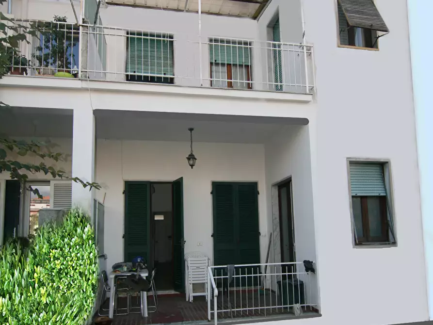 Immagine 1 di Terratetto in vendita  a Carrara