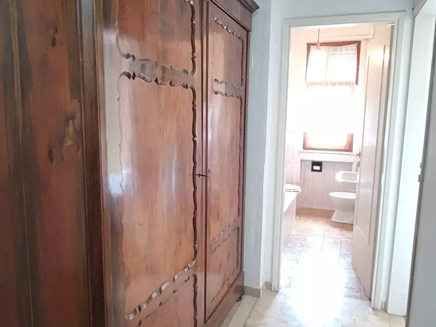 Immagine 12 di Mansarda in vendita  a Viareggio