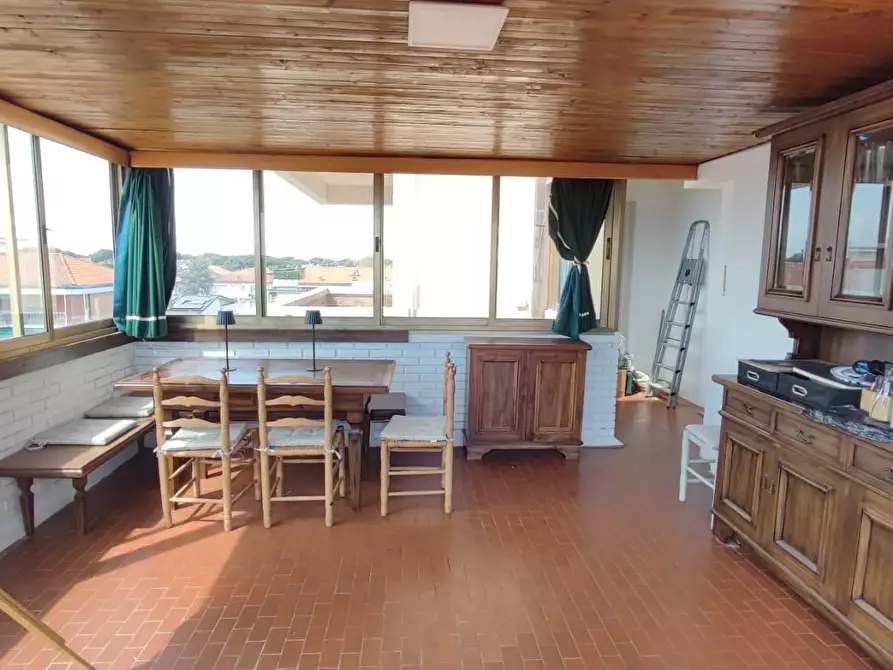 Immagine 7 di Mansarda in vendita  a Viareggio