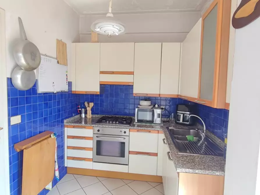 Immagine 13 di Mansarda in vendita  a Viareggio