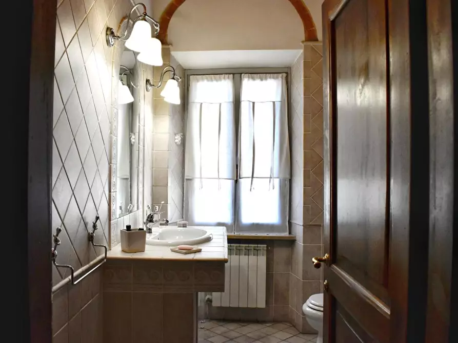 Immagine 12 di Appartamento in vendita  a Colle Di Val D'elsa