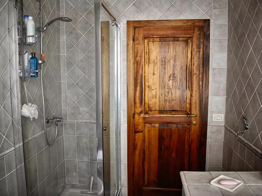 Immagine 13 di Appartamento in vendita  a Colle Di Val D'elsa