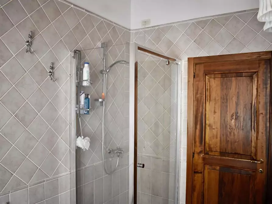 Immagine 18 di Appartamento in vendita  a Colle Di Val D'elsa