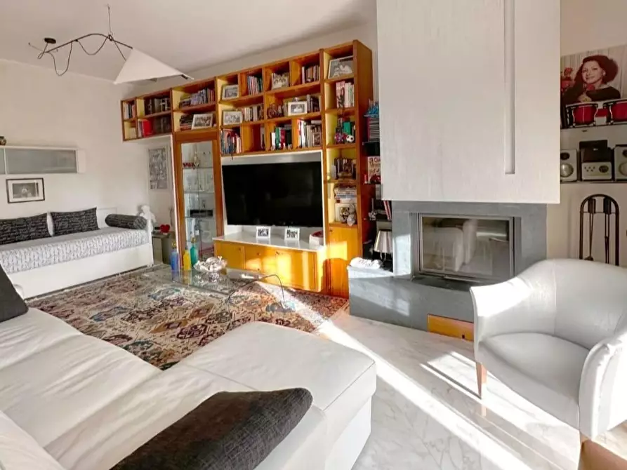 Immagine 20 di Villetta a schiera in vendita  a Carrara