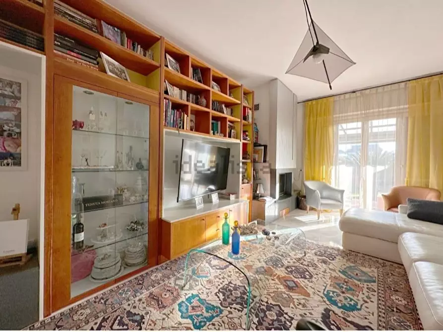 Immagine 19 di Villetta a schiera in vendita  a Carrara