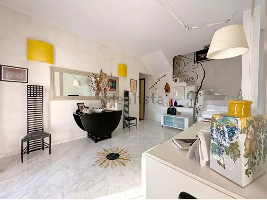 Immagine 17 di Villetta a schiera in vendita  a Carrara