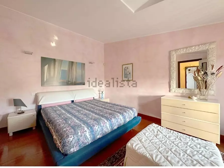 Immagine 31 di Villetta a schiera in vendita  a Carrara