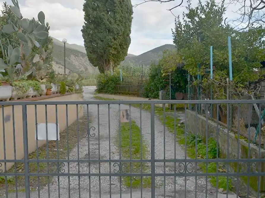 Immagine 8 di Villa in vendita  a San Giuliano Terme