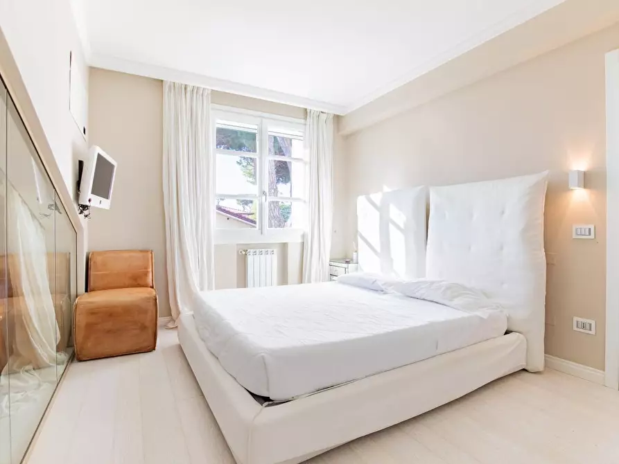 Immagine 8 di Villa in affitto  a Forte Dei Marmi