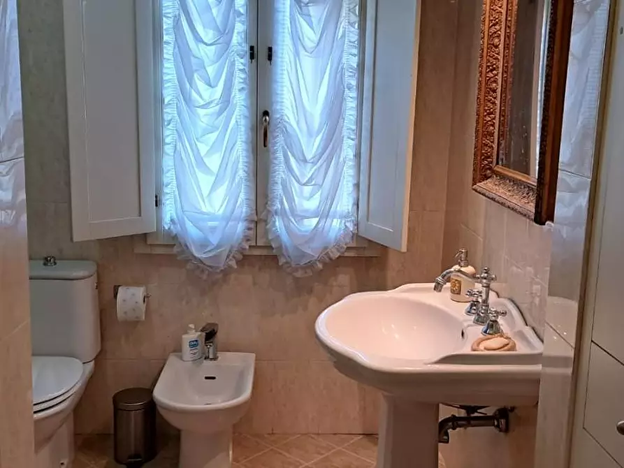 Immagine 95 di Appartamento in vendita  a San Giuliano Terme