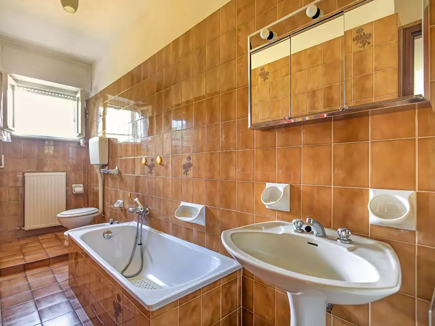 Immagine 14 di Appartamento in vendita  a Ortonovo