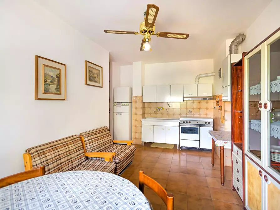 Immagine 9 di Appartamento in vendita  a Ortonovo