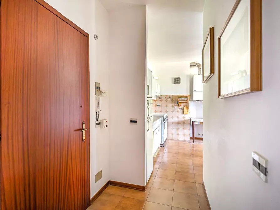 Immagine 16 di Appartamento in vendita  a Ortonovo