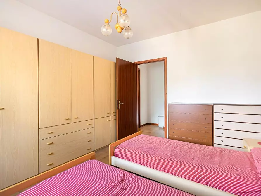 Immagine 13 di Appartamento in vendita  a Ortonovo