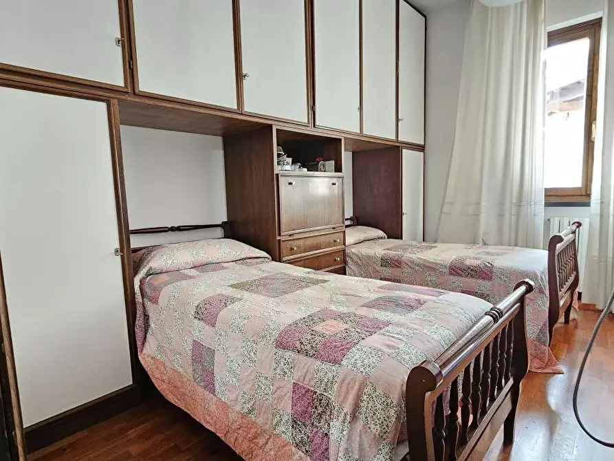 Immagine 15 di Appartamento in vendita  a Massa