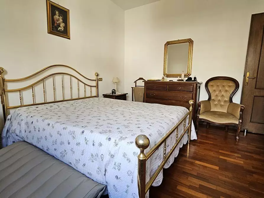 Immagine 13 di Appartamento in vendita  a Massa