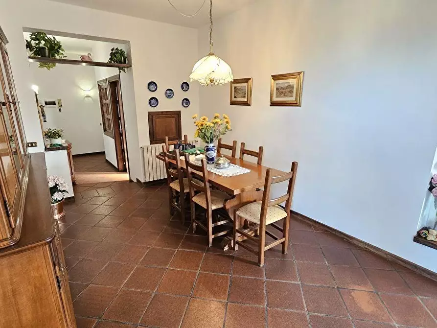 Immagine 5 di Appartamento in vendita  a Massa