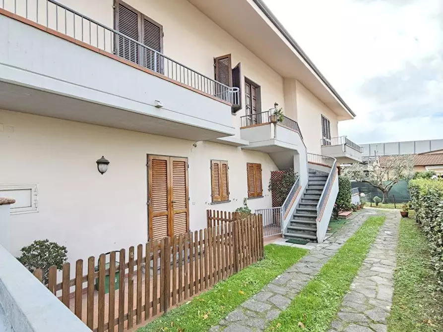 Immagine 20 di Appartamento in vendita  a Massa